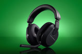 Turtle Beach Stealth 600 Gen 3 – Xbox – Trådløst headset – Sort – headset på grøn baggrund