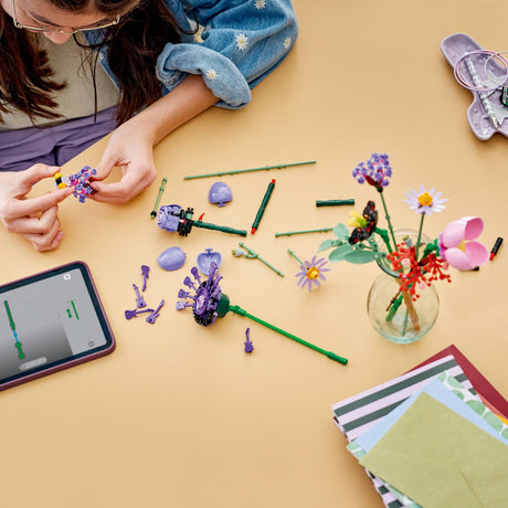 LEGO - Botanicals - Olivia Rodrigo's Flower Bouquet (11507) LEGO