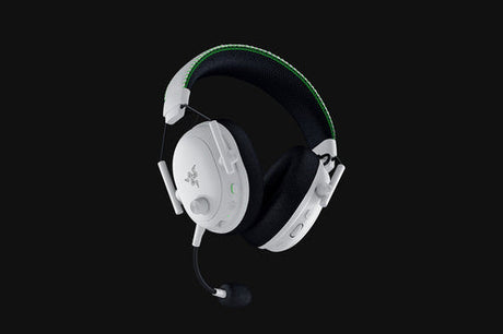Razer BlackShark V3 Pro – Xbox – Trådløst headset – Hvid – headset skråt bagfra