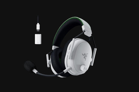 Razer BlackShark V3 Pro – Xbox – Trådløst headset – Hvid – headset sammen med USB-modtager
