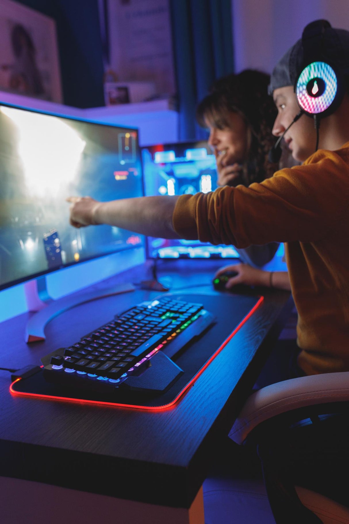 SUREFIRE - Silent Flight RGB-680 Gaming Mouse Pad (68x28cm)