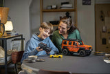 LEGO Technic 42177 Mercedes-Benz G 500 – byggeprojekt ved bordet